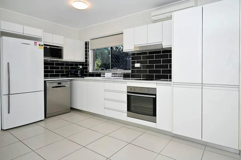 Ocean Breeze At Alex Apartment Alexandra Headland Australia